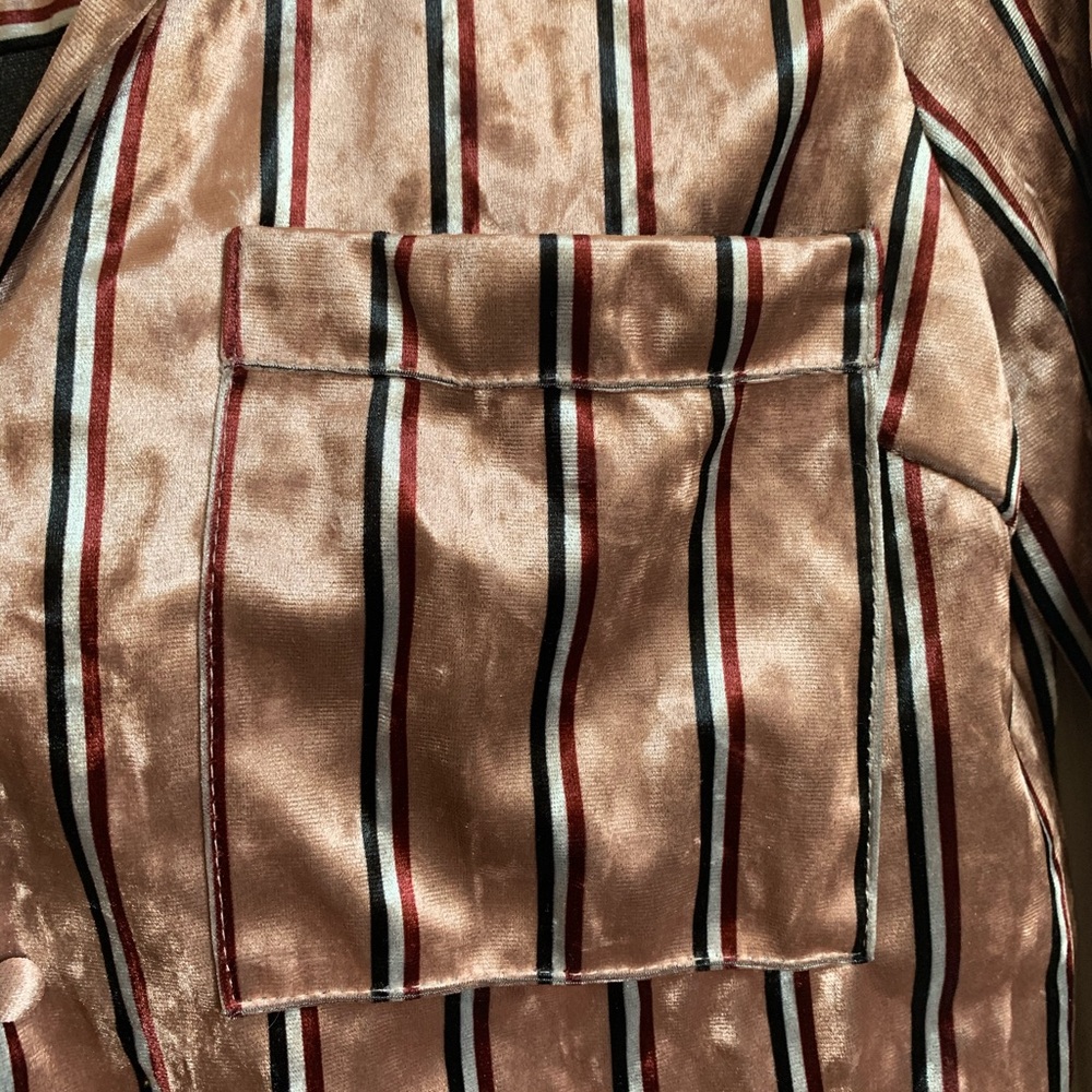 Button up - Picture 5 of 6